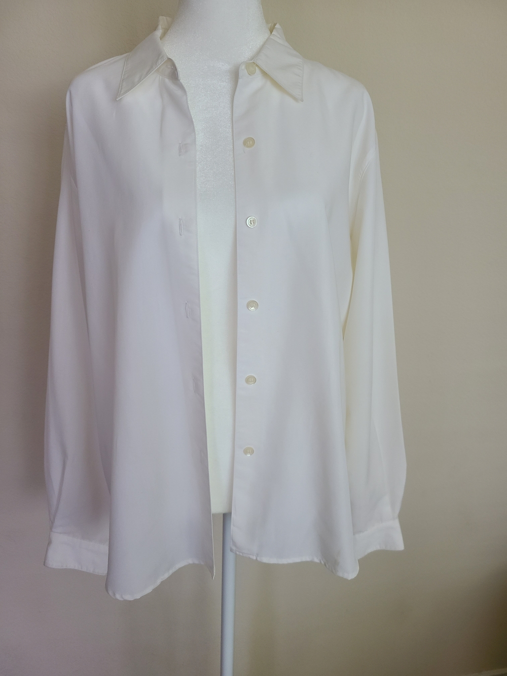 Vintage 90s Liz Claiborne Lizsport Creme Rayon Button Down Chic Shirt Petite L